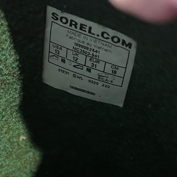 Sorel Flurry Print Polka Dot Winter Boots - Picture 9 of 12